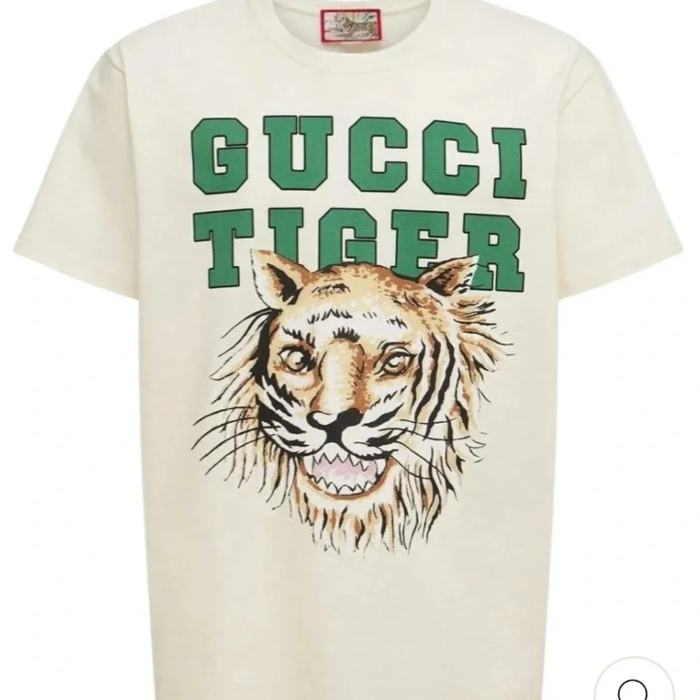 NWT $450 Gucci Tiger Print Green Logo cotton T-shirt  Sizes: Men XS Women M or S - Picture 2 of 6